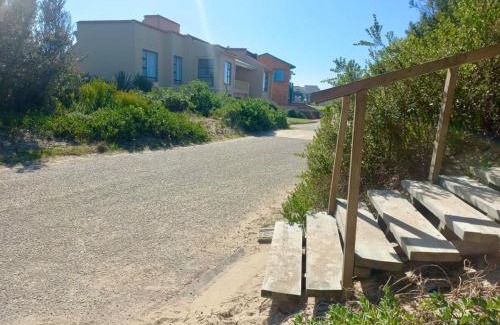 Paradise Beach House | Paradise Beach, Main Beachfront!