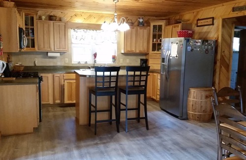 Kanawha Head Cabin | Paradise Cabin at Pardise in the Woods overlooking the Buckhannon River