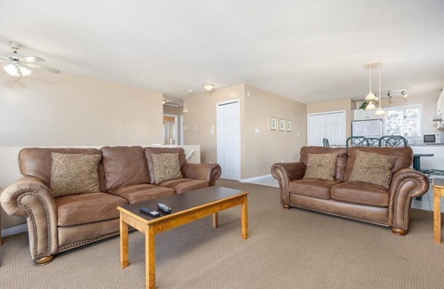 Lethbridge Condo | Paradise Canyon Golf Resort - Luxury Condo U405