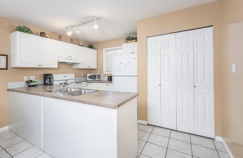 Lethbridge Condo | Paradise Canyon Golf Resort - Luxury Condo U399