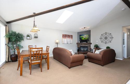 Lethbridge Villa | Paradise Canyon Golf Resort - Signature Villa 380