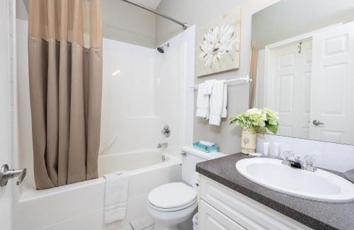 Lethbridge Apartment | Paradise Canyon Golf Resort - Signature Condo 380