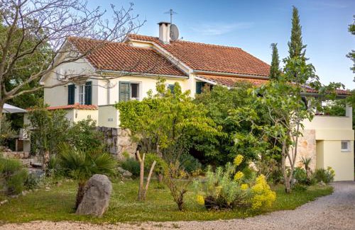 Kras Villa | Paradise City