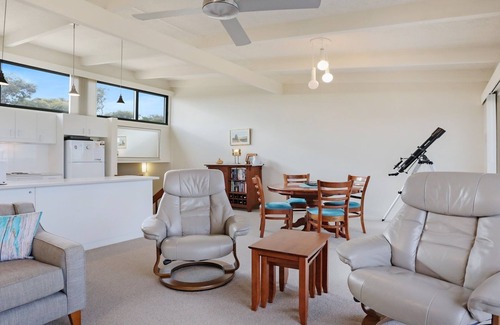 Tura Beach Apartment | Paradise Court 6, Tura Beach