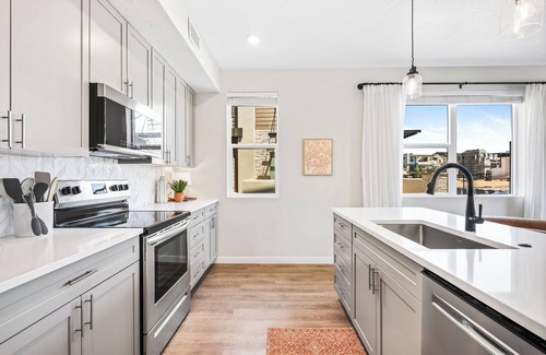 St. George Condo | Paradise Cove: Desert Color Lagoon + Beaches