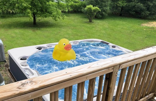 Port Sanilac House | Paradise Cove ( Hot Tub!!!! )