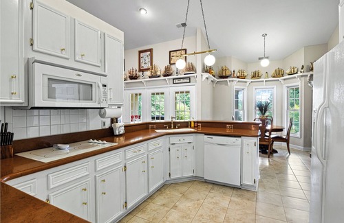 Troutman House | Paradise Cove on Lake Norman, 5.5 acres
