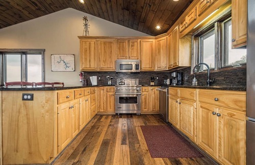 Paradise Point House | Paradise Cove Vista-Deck View-King Beds-Hot Tub, Paradise Cove Vista-Lake and Mountail View-Hot Tub-