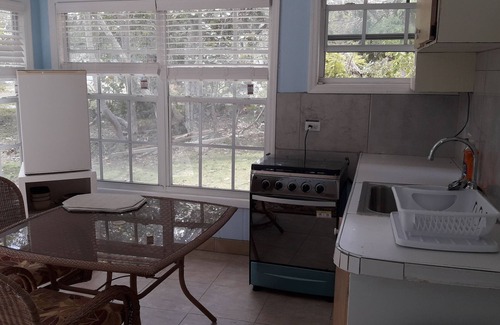 Andros Town Cottage | PARADISE CREEK COTTAGES ON THE BEACH.