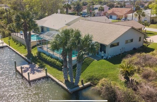 Palm Harbor House | Paradise Dream