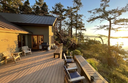Friday Harbor House | Paradise found at the water’s edge on San Juan Island