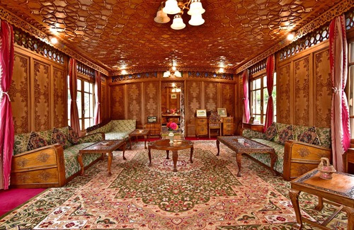 Sudarbal Boat Rental | 'Paradise Found' - Get away from it all Houseboat