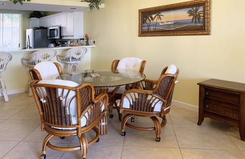 Naples Condo | PARADISE FOUND! LAKEFRONT FIRST FLOOR CONDO IN TROPICAL FALLING WATERS
