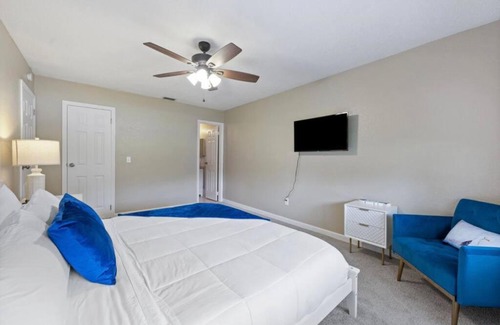 Rockledge House | Paradise Found Luxurious Retreat with Heated Pool