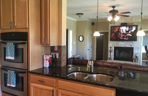 Morgans Point Resort House | PARADISE FOUND! Relaxing Lake Front Property Near ATX, Temple and Waco