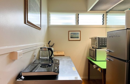 Waimanalo Apartment | Paradise Found Waimanalo - Quiet & Private Beachside Suite with Air Conditioning