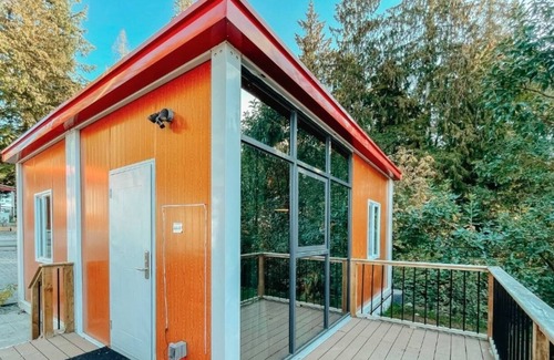 Powell River Cottage | Paradise Hideaway