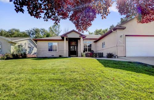 Grand Junction House | Paradise Hills Oasis home