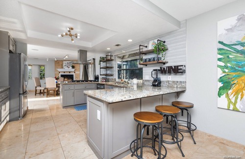 East Grove House | Paradise Hilltop Escape: GameRoom/PoolSlide/Pool/EVCharger/Volleyball/Basketball