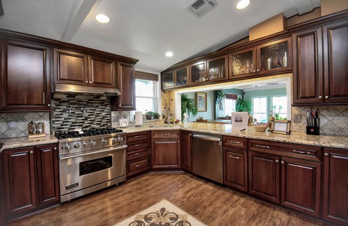 Bacliff House | Paradise Home