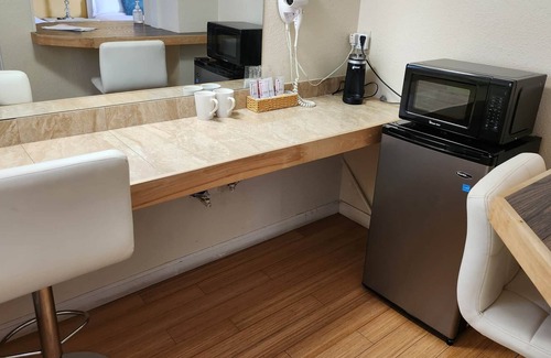 Desert Hot Springs Resort | Paradise Hot Springs Hotel / Mineral Water Spa #7