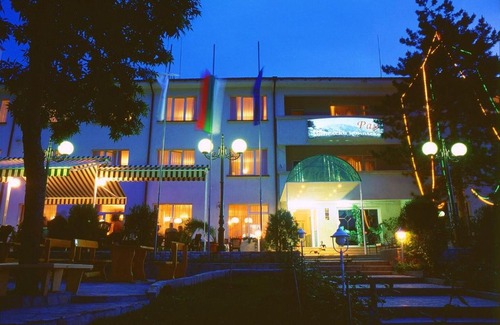 Madzharovo Hotel | Paradise Hotel