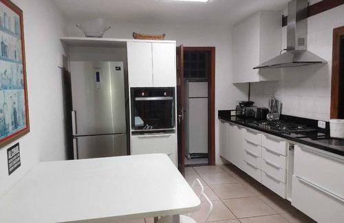 Portogalo House | PARADISE! HOUSE IN ANGRA DOS REIS + BOAT FOR TOURS IN ILHA GRANDE