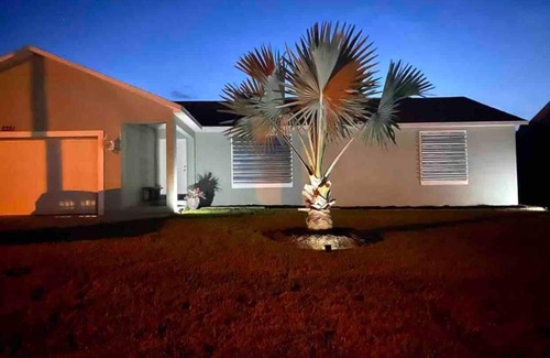 Gulf Cove House | Paradise in Port Charlotte -PRIVATE POOL! BEACH, GOLF, SUNSETS!