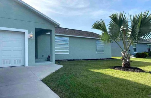 Gulf Cove House | Paradise in Port Charlotte -PRIVATE POOL! BEACH, GOLF, SUNSETS!