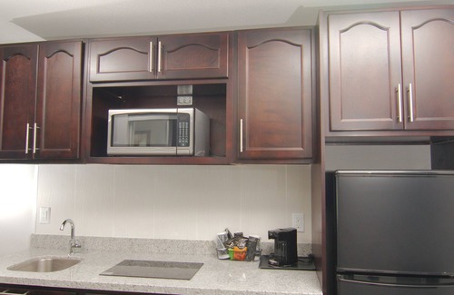 Redwater Hotel | Paradise Inn and Suites - Redwater