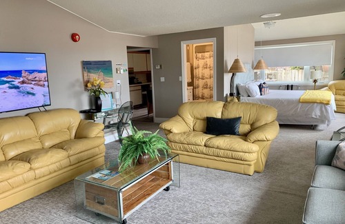Port Elgin Hotel | Paradise Inn On The Beach