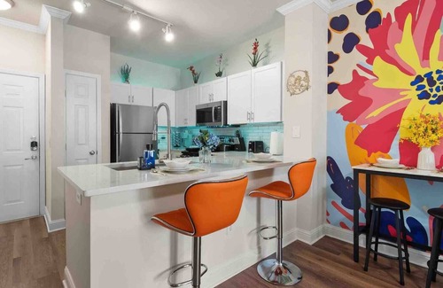Houston Apartment | Paradise Land-1BR Pool View/NRG/MedCenter/Galleria