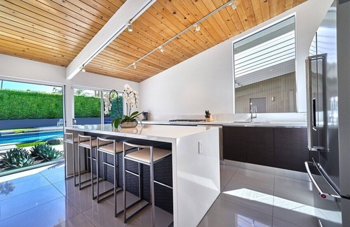 Vista Las Palmas House | Paradise Las Palmas - Mid-Century Luxury: Iconic Alexander Home with Stunning Views