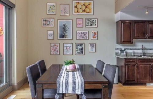 Okanagan-Similkameen Apartment | Paradise Lofts (THE MIAMI) - DT Front St - 1 block to beach