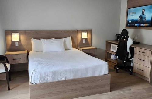 Sicamous Hotel | Paradise Motel