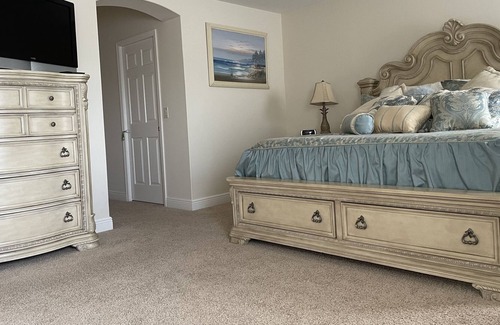 Fruitland Park House | PARADISE! Newer 3/2 Beautifully Furnished Oversized Designer home on the WATER!