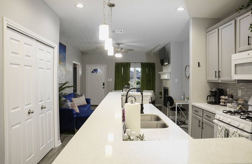 OST - South Union House | Paradise Oasis Beautiful Gated Home Near Medical Center