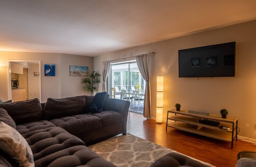 Bearss Plaza House | ☆Paradise Oasis☆ Heated Pool | Ace Location