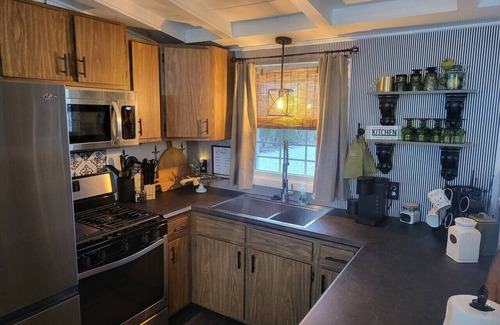 Effingham House | Paradise on Bluebird