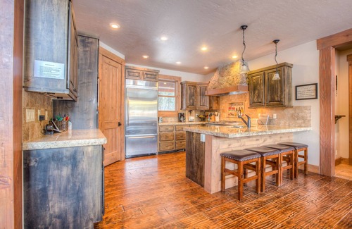 Featherville House | Paradise on the Boise River