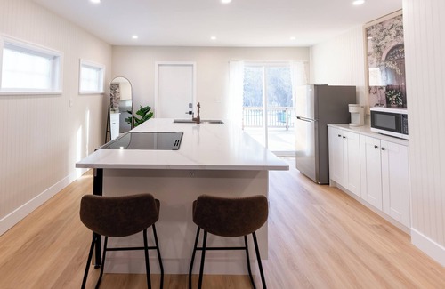Red Deer House | Paradise On The Park