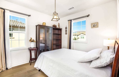 Lake Forest House | Paradise on Torosa