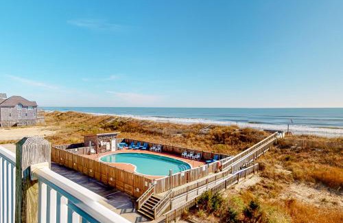 Hatteras Apartment | Paradise Penthouse 813 #301DS-H