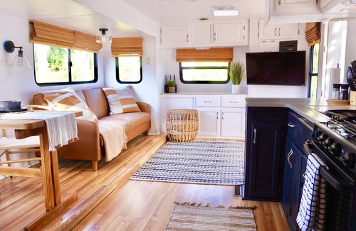 Fallbrook House | Paradise Ranch Trailer in Wine Country