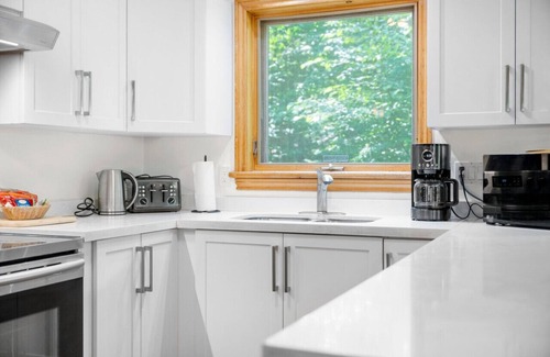 Minden Hills Ski Chalet | Paradise Retreat * Wilderness * Sauna * Hot Tub *
