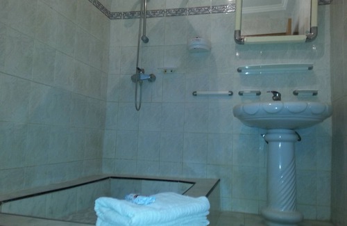 Kuntanse Hotel | Paradise Resort, Lake Bosomtwe