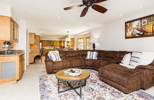 Buenavante House | Paradise Retreat 4BR Prime Scottsdale Location