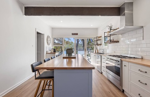 Jamieson House | Paradise Retreat Lakehouse - Jamieson - Sleeps 10