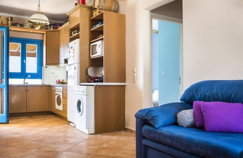 Lassi Cottage | Paradise's Nest - Two Bedroom Cottage, Sleeps 6