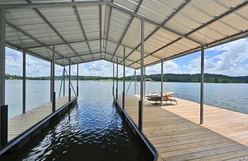 Crane Hill House | “Paradise to Me” Smith Lake Home- Only 10 minutes from Rock the South-sleeps 10